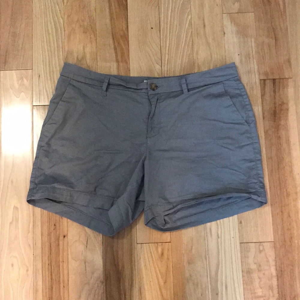 Ladies size 10 old navy grey shorts